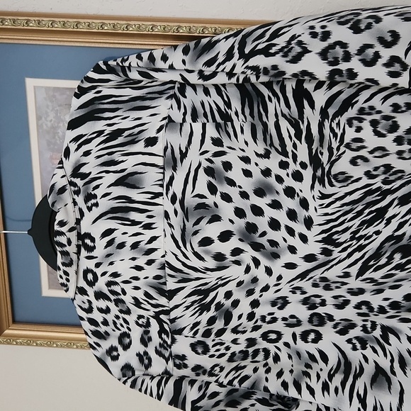 Animal Print Career Formal Blouse Size 14 Hidden Buttons Party Wedding Church - Picture 8 of 9